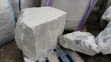 rzezby_kamienne_glazy16